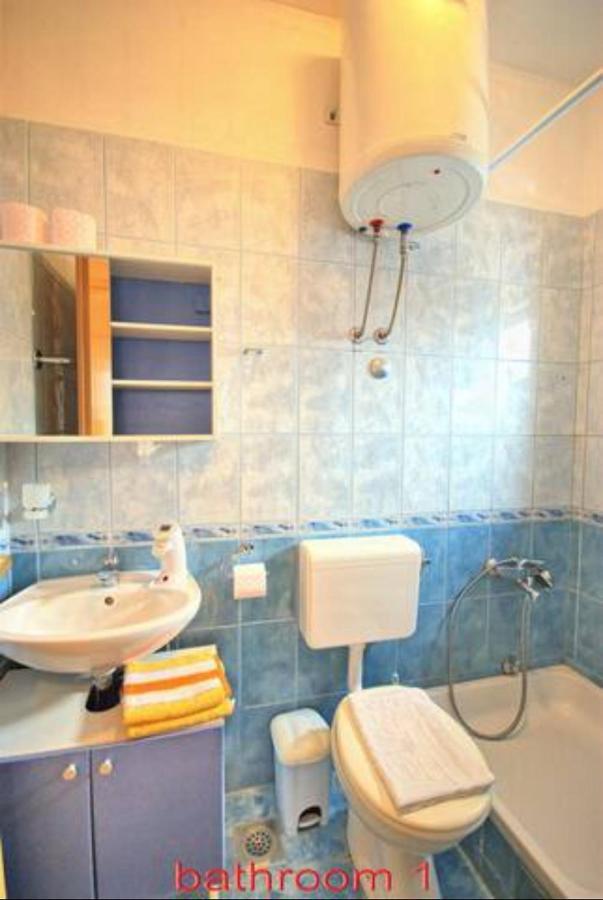 Apartment Martina Tučepi エクステリア 写真